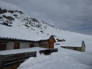 Le Charmoz et le refuge de Loriaz pas encore ouvert