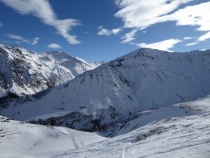 La Dotse, monts Telliers au fond