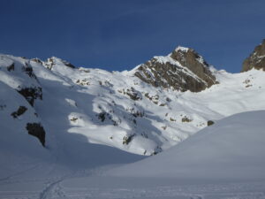 Crochues à g. Belvédère à d.