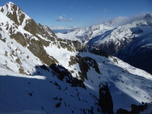 Au-dessus du gendarme, Floria à gauche