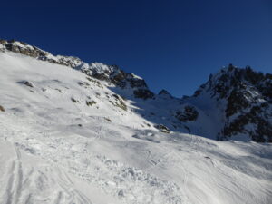 Dernière montée vers le col des Crochues