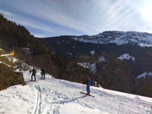 Départ sur la route en amont de Boudin