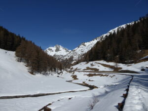 Route du GSB peu après le départ