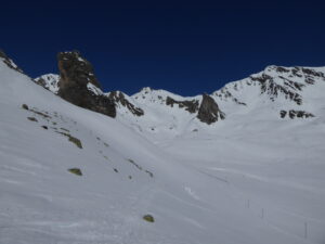 Tour des Fous, pointe de Drône au centre
