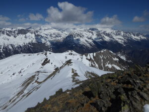 L'arête NO des Autannes vue du sommet