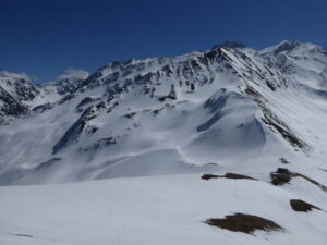 La boucle du jour, arête NO des Autannes et la descente sur les Herbagères à g.