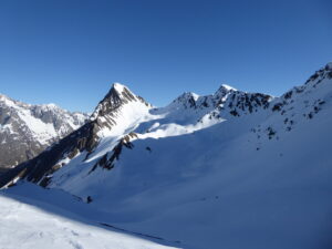 Le col du Névé de la Rousse vu du col de l'Arpalle