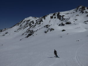 Bonne transfo, à d. la pointe de Barasson