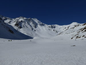 Pointe de Drône à g. et pointe des trois Lacs à d.
