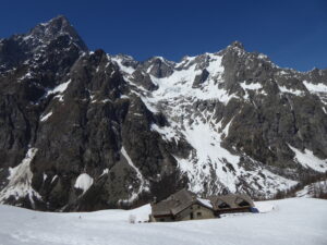 Refuge Bonatti et Jorasses