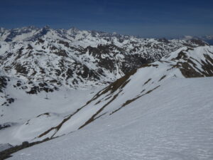 Le haut de la pente O de la pointe de Barasson